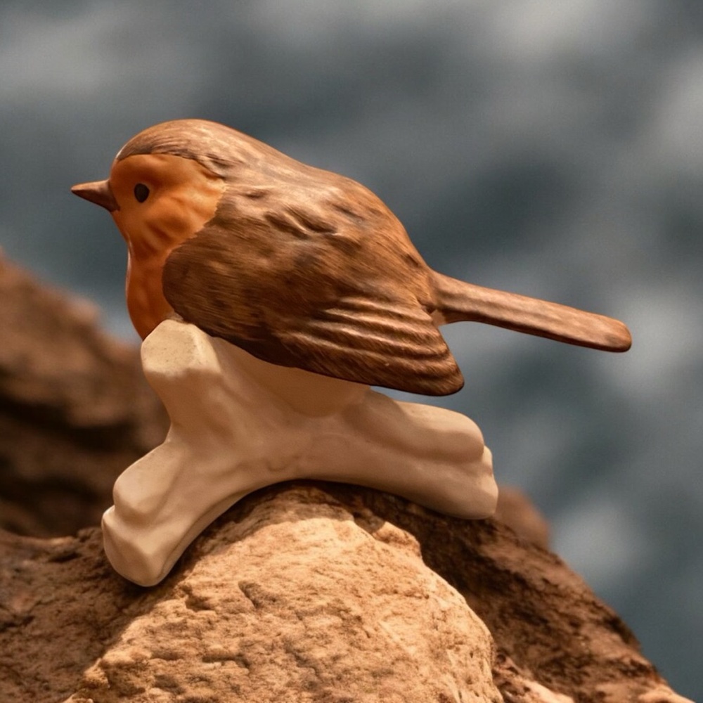 Goebel Robin Figurine - Picture 2 of 6